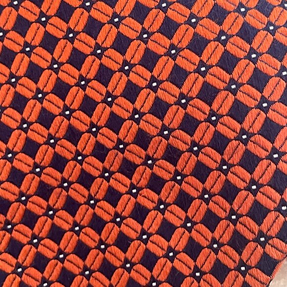 Chaps Ralph Lauren Orange & Navy Geometric Textured 100% Silk Tie 58" x 3.5" - Picture 3 of 3